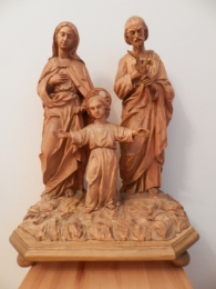 Dřevěná socha svaté Rodiny z pokoje Matky Vojtěchy